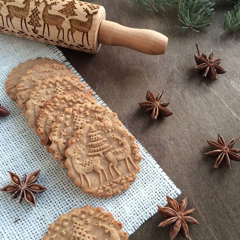 
New Dog Christmas Deer Wooden Rolling Pin Embossing Baking Cookies Noodle Biscuit Fondant Cake Dough Patterned Roller Snowflake 