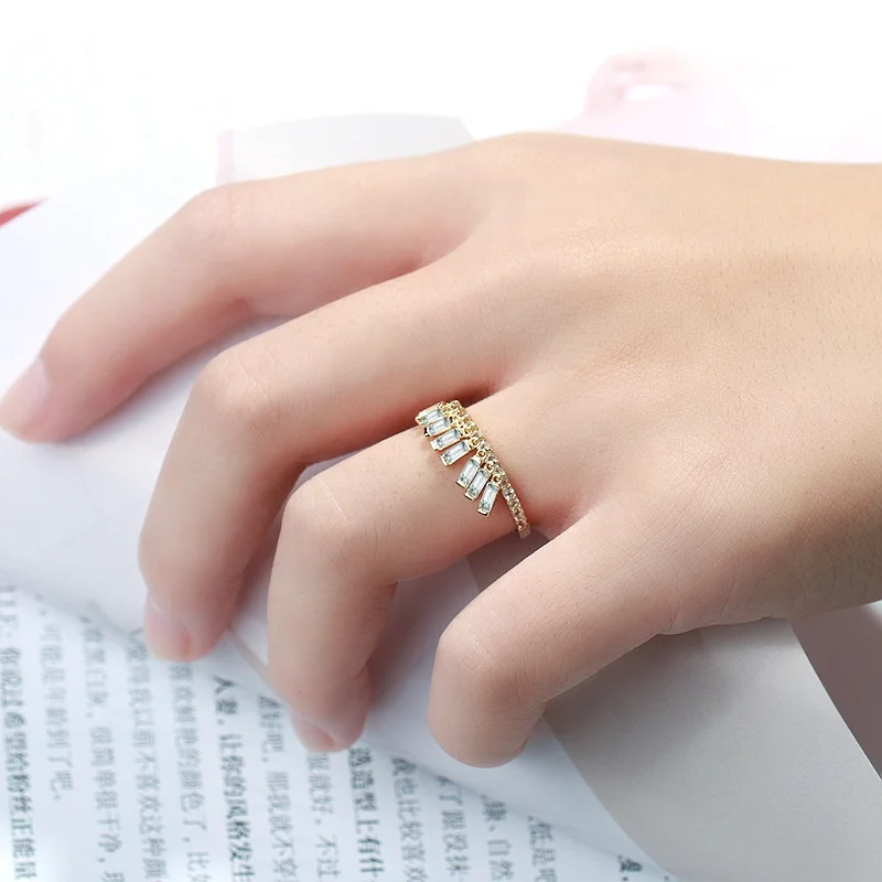 2019 Popular European Luxury Square Zircon Paved Engaging Ring Shiny Diamond baguette ring 925 silver sterling