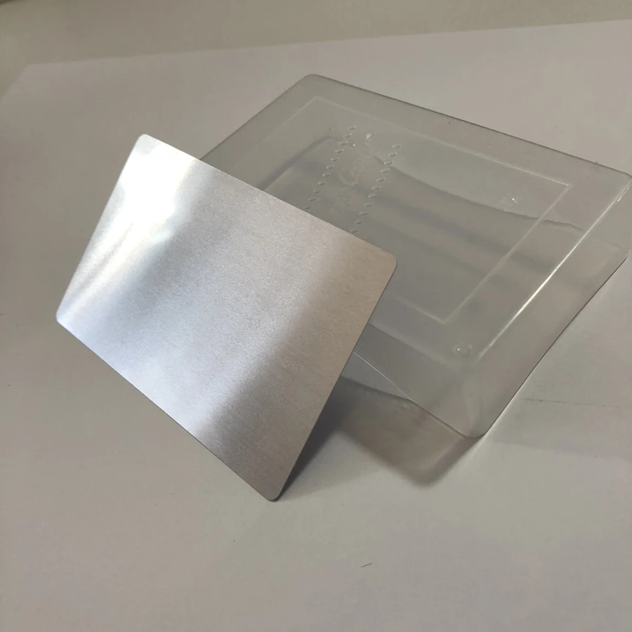 Пустые гравированные таблички с именем из анодированного алюминия