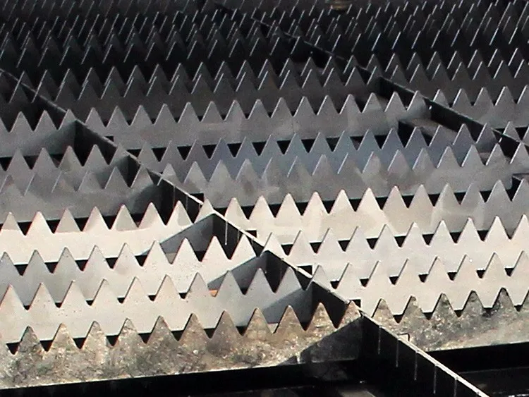 500W/1000W Stainless Steel Fiber Laser Cutting Machine For Sheet Metal Processing