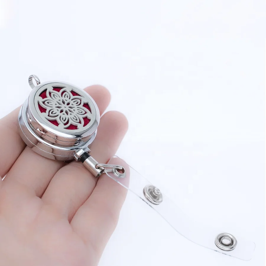 30mm Diffuser Locket Pendant Retractable Badge Reel Nurse ID Name Card Badge Holder Clip Student Nurse Badge Holder Gift