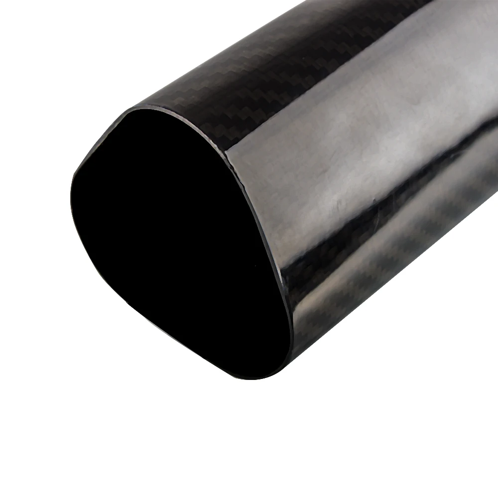 Треугольная трубка из углеродного волокна