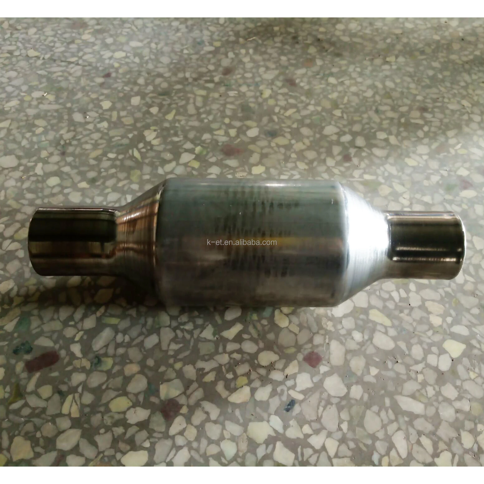 Ceramic core Euro4 three way catalyst universal catalytic converter exhaust