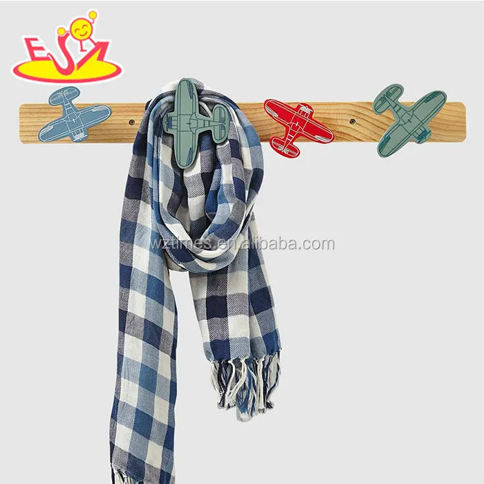 2018 лучший дизайн деревянные детские настенные крючки Симпатичные деревянные детские настенные крючки W09B073