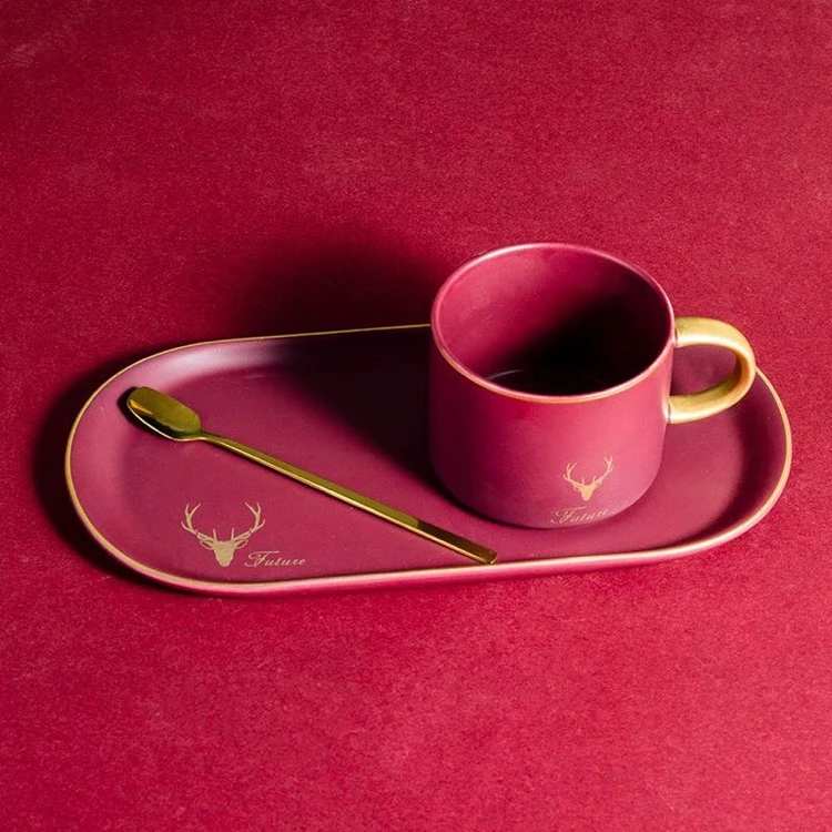 Creative design modern restaurant used gold handle ceramic coffee mugs with biscuit plate