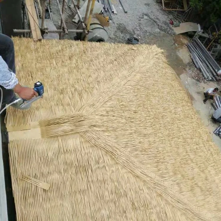 Бесплатный образец бесплатный образец 2020 большой выбор соломы ветрозащитная огнеупорная солома искусственная солома