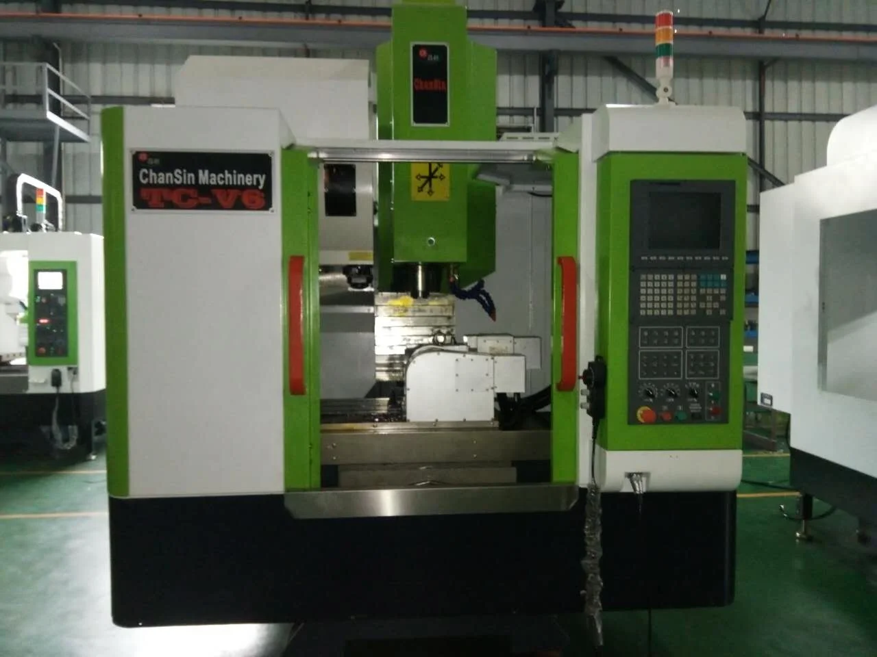 China 23 Year Plant CE Certified 5 Axis Drilling Tapping CNC Machine