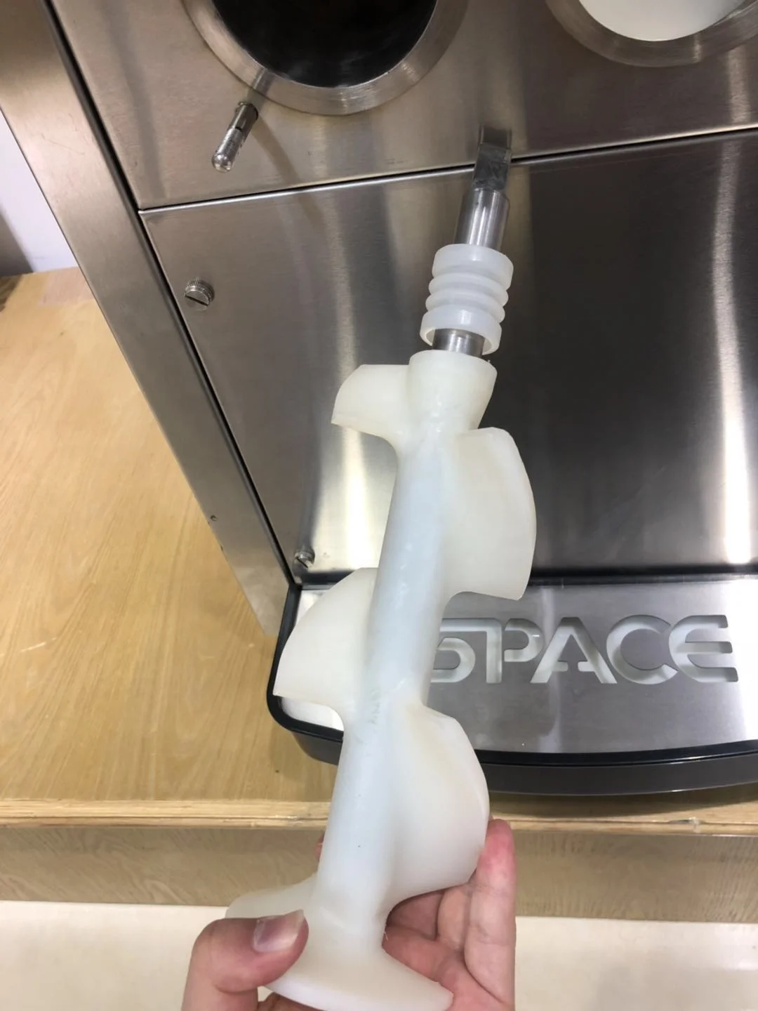 china cheap table soft 3 nozzles soft serve ice cream machine