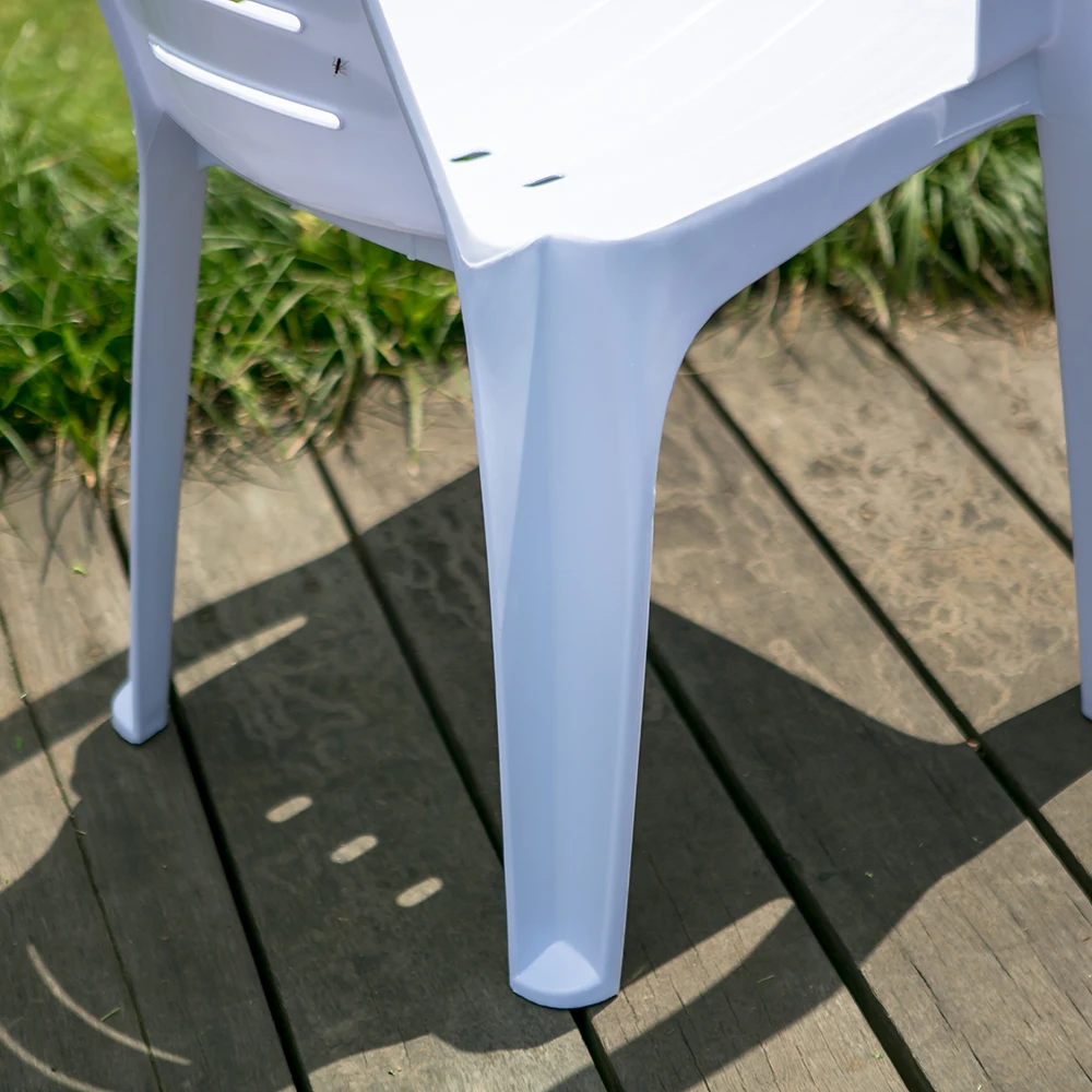 Modern luxury stackable plastic outdoor restaurant dining chair