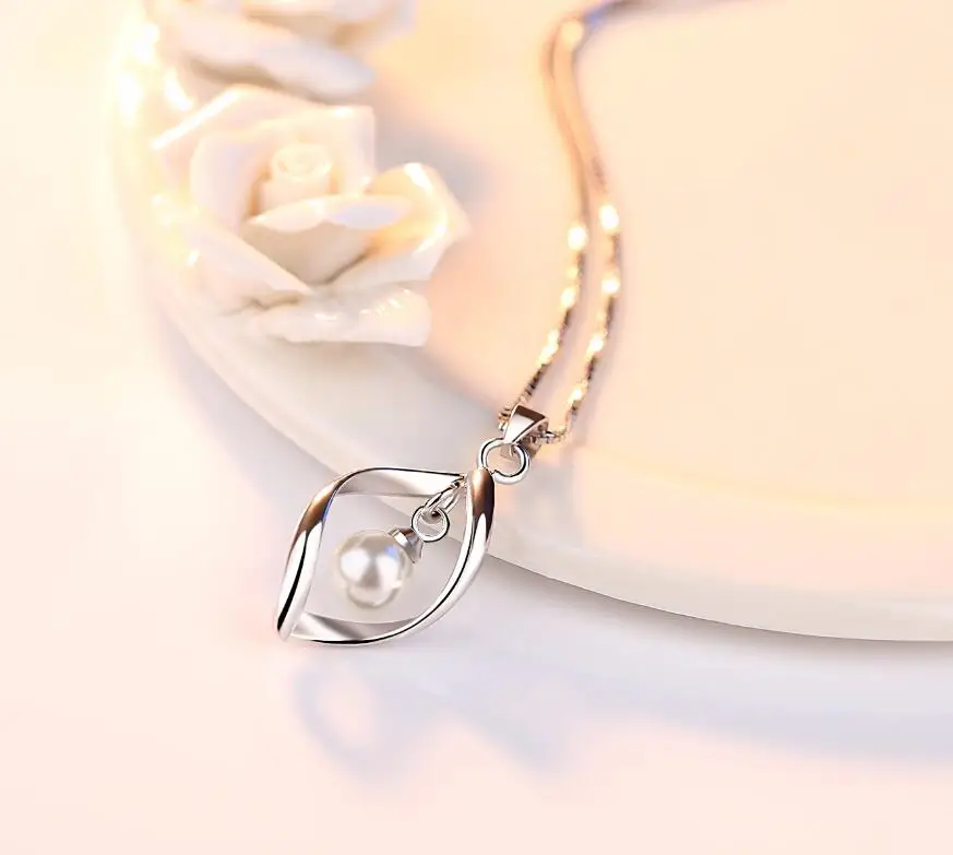 
New Women Design 925 Silver CZ Pendant Necklace 