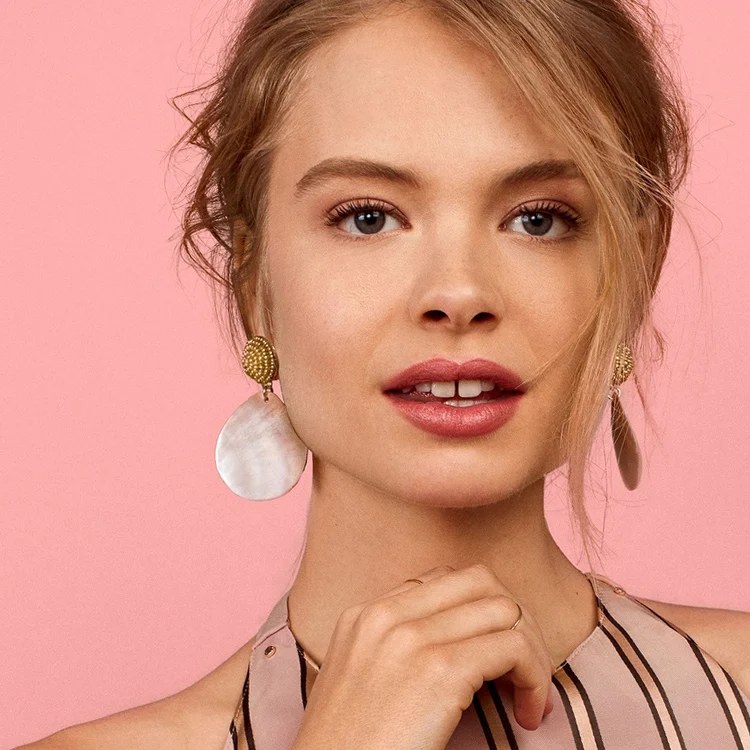 Fashion Seed Beads Wrapped caviar Post Shell Earrings Water Drop Mother of Pearl Earrings