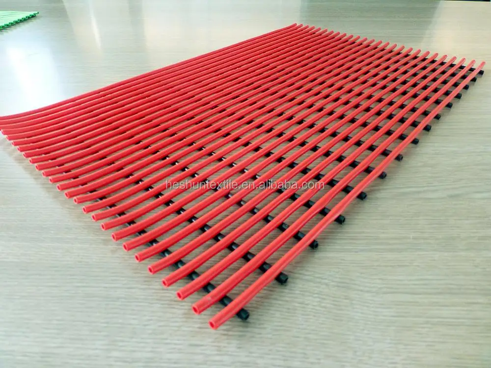 Rolled plastic anti slip water proof tube tread mat swimming pool floor mats