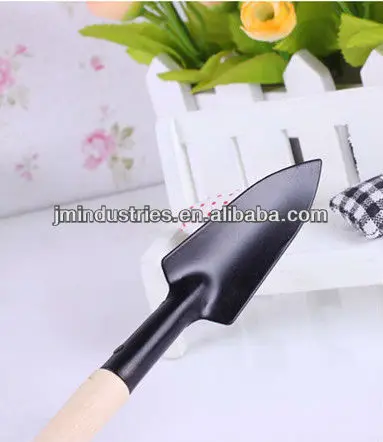 Мини-лопата с деревянной ручкой