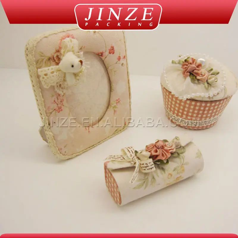 
Wide Varieties Ornamental Delicate Colors lighted lipstick case with mirror 