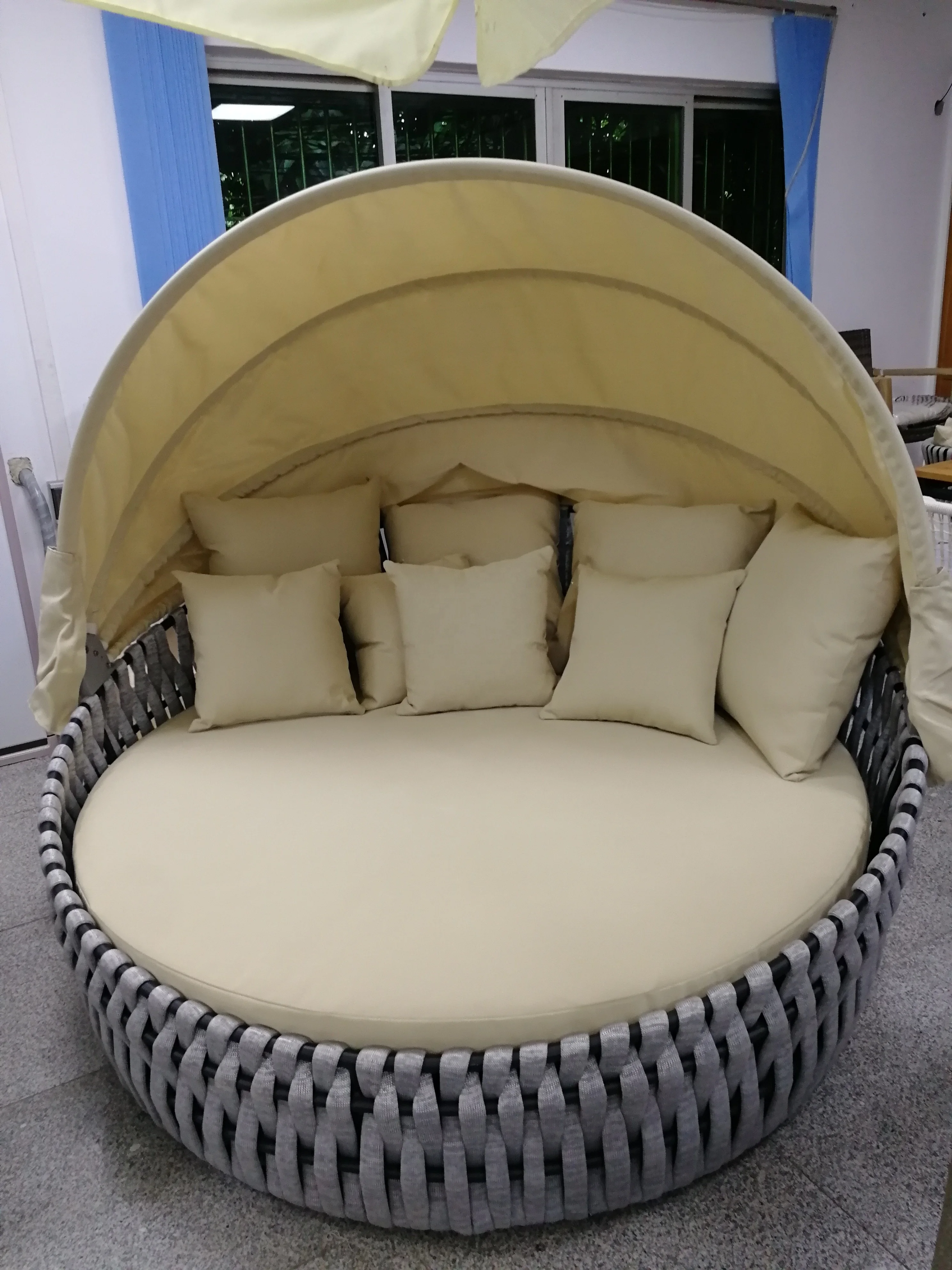 
High Quality Outdoor wicker rattan daybed 