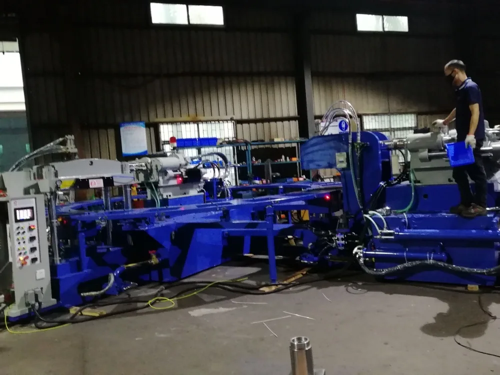 Rotary 24 stations 2 color PVC air blowing slipper injection machine