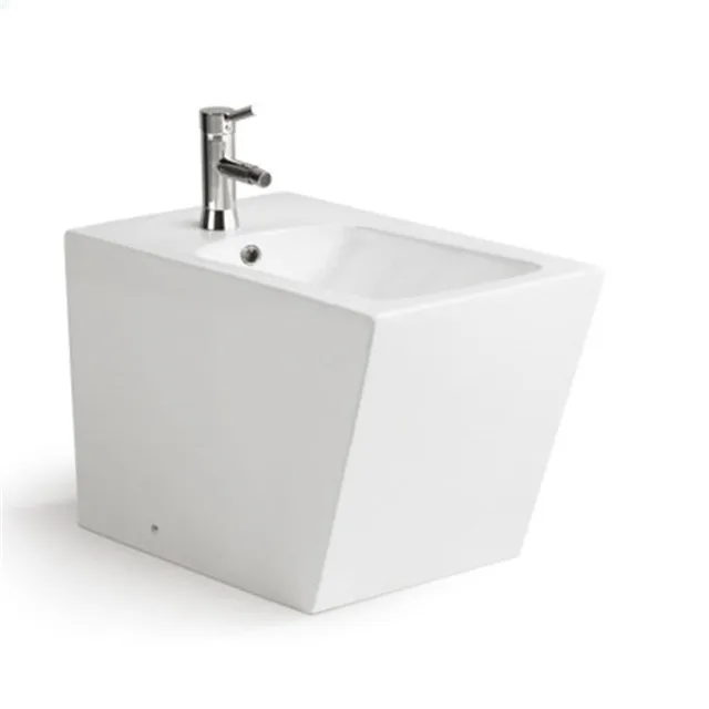 floor standing ceramic bidet for woman washing