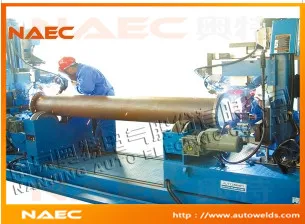 Автоматическая машина для четырехточечной сварки труб и фланцев.