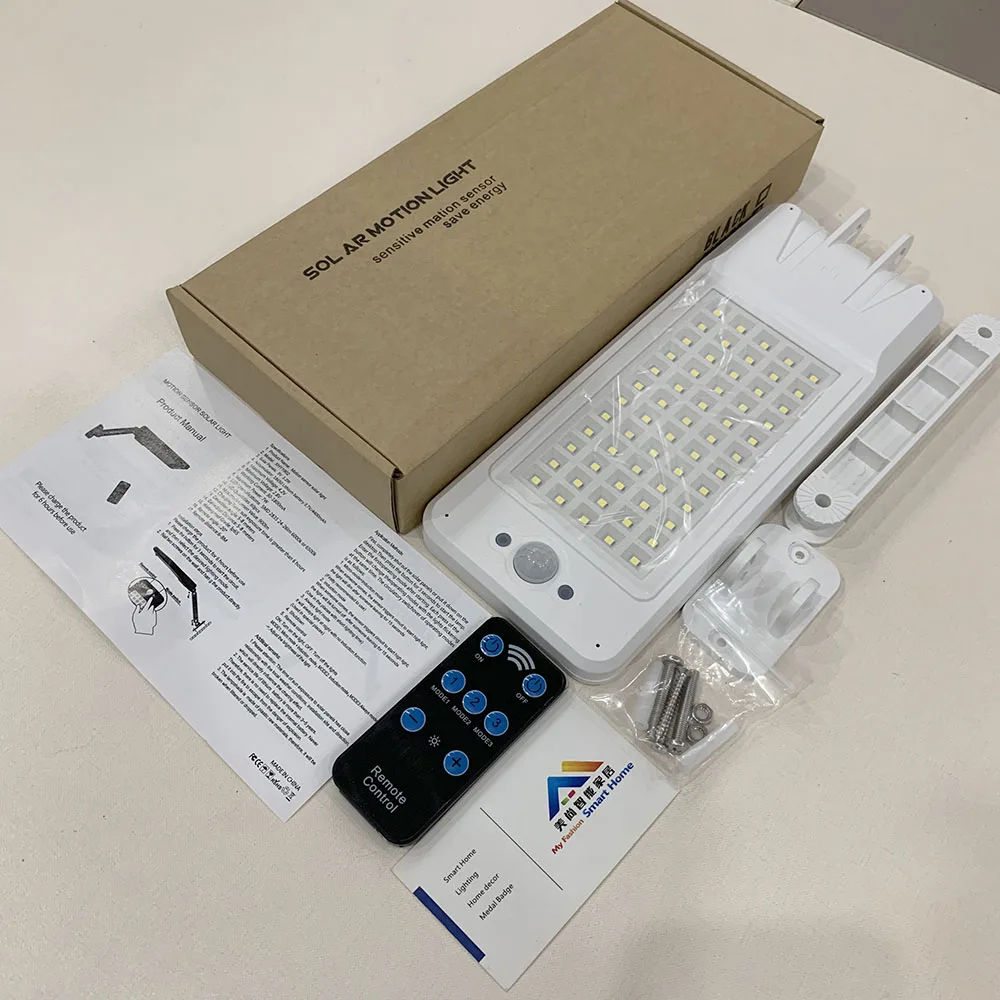 60 LEDs Solar Motion Sensor Wall Light Outdoor Solar Lights with Wireless Remote Control