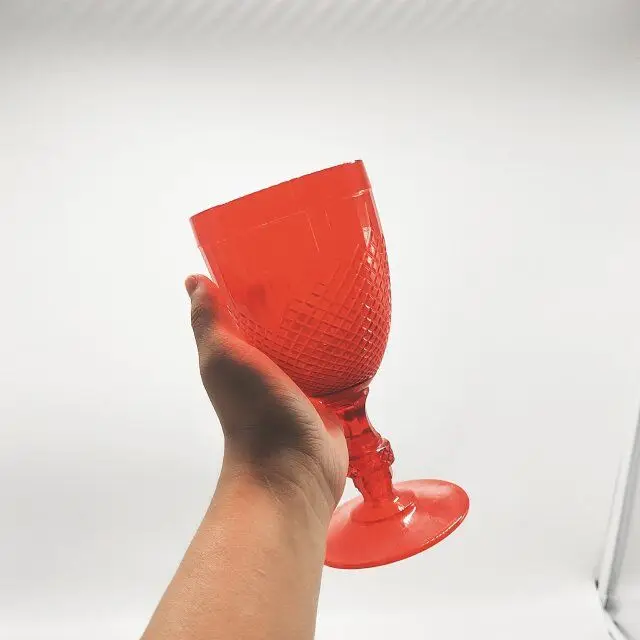 
Wholesale 350ml embossed wine glasses/Plastic Champagne Glass 