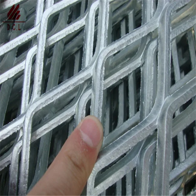 Aluminium expanded metal with Thickness: 1mm Strand width: 1.2mm Hole: 6mm x 12mm
