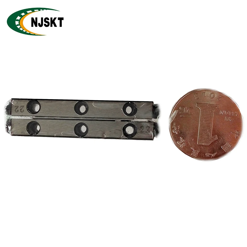 compact design cross ball guide CRW18-800,roller guide with V rail