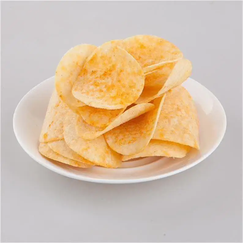 Puffed cheese flavor potato chips in can