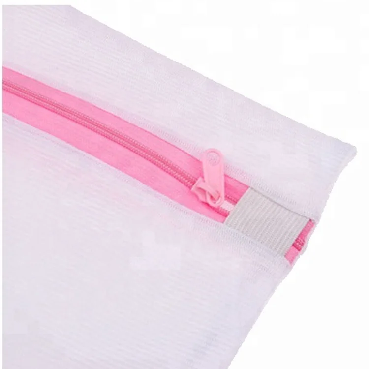 
3 Pics Clothing Packaging Mesh Laundry Wash Bag With Zipper 