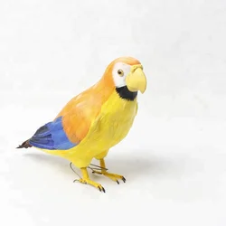 Different Color Available Artificial Macaw Parrot Bird Garden Decoration Figurine