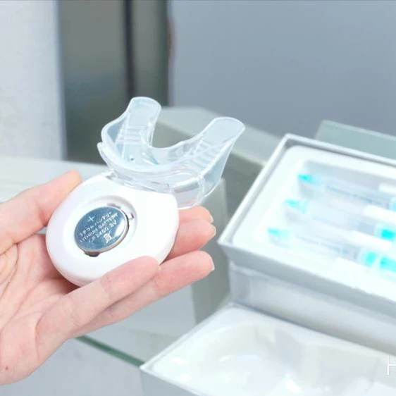 Hey White VEGAN TEETH WHITENING KIT with LED Light Natural & Organic Peroxide Gel, Professional Dental Whitener 6 Treatments