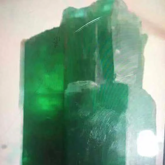 Natural emerald, Natural ornaments, High-grade gemstone ornaments Emerald raw materials