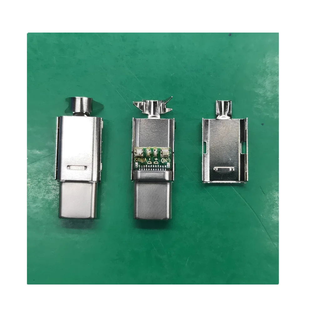Металлический корпус с разъемом USB типа