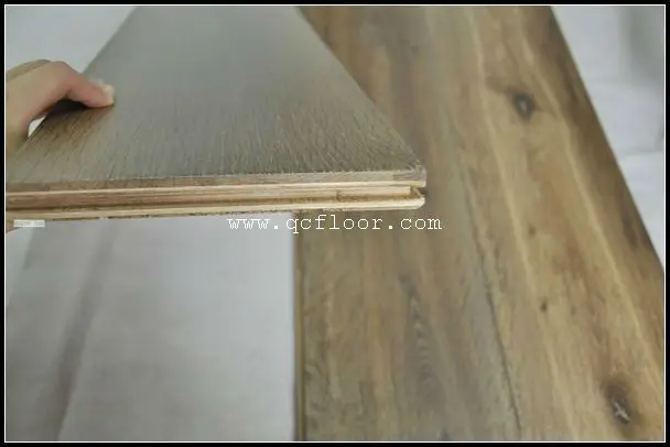 молочно-белого дубовый проектированный настил темный цвет белого мыть щеткой