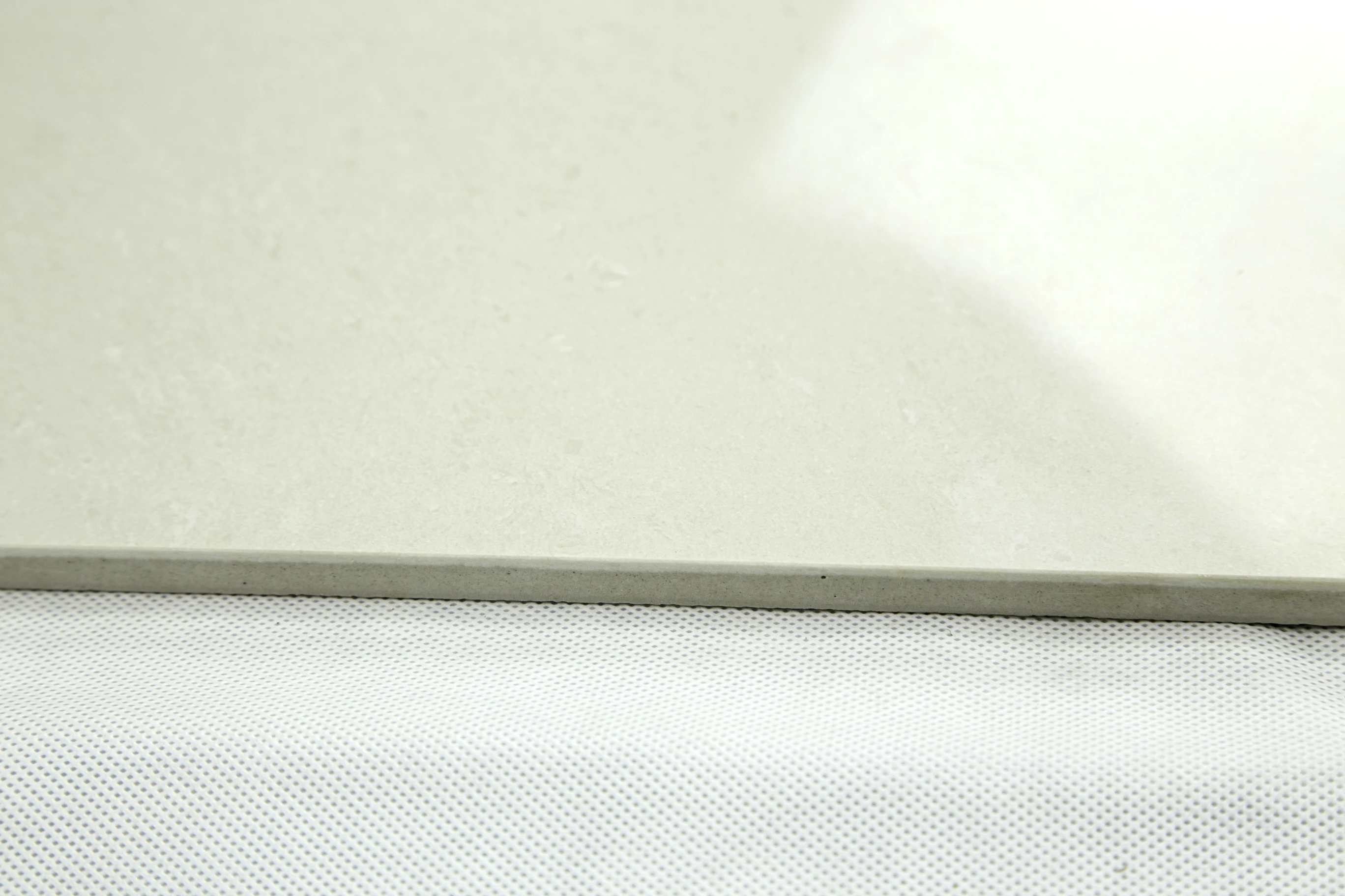Low price high density crystal white porcelain floor tiles and marbles