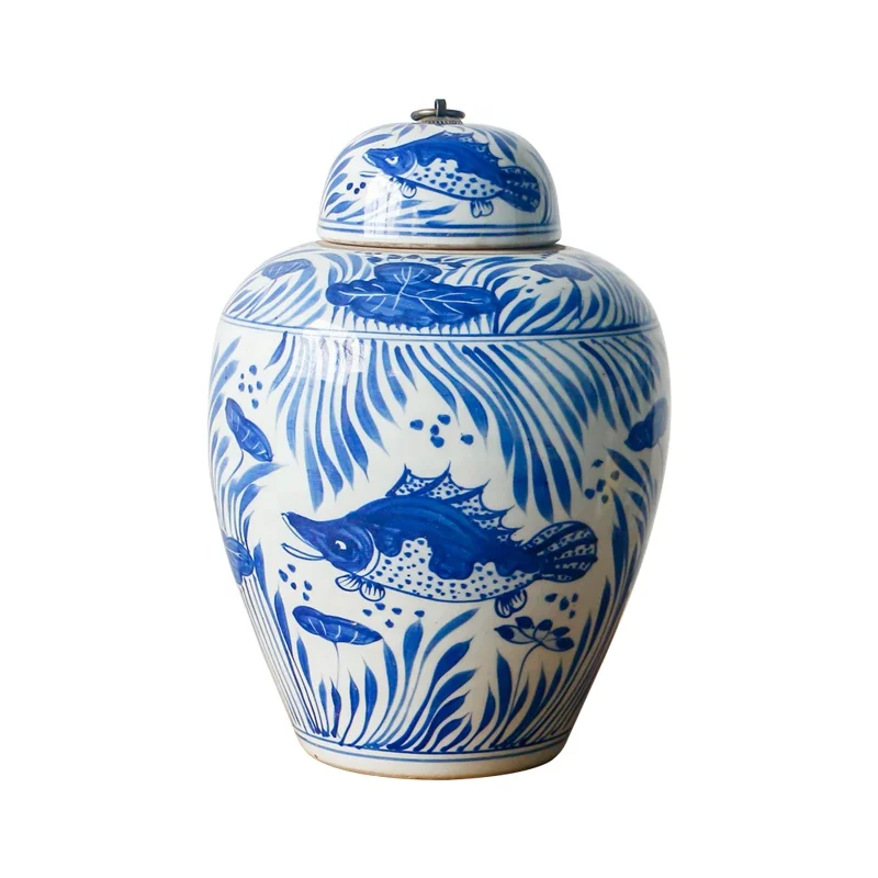 
Jingdezhen wholesale blue and white ceramic fish and algae jar,Chinese antique hand-painted old porcelain 