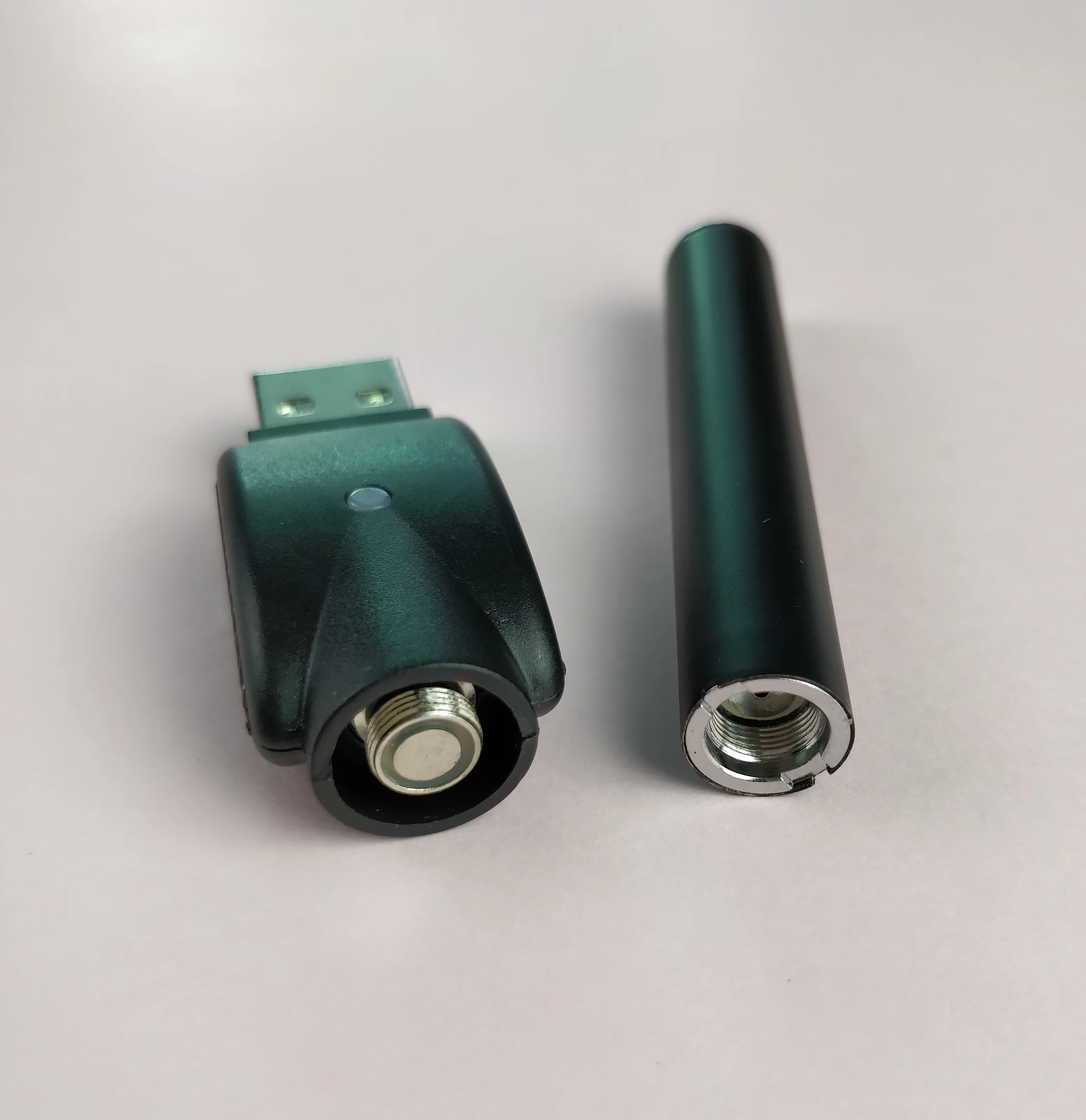 
New arrival electronic atomizer rechargeable vape pen 0.5ml vaporizer ecig for cbd 