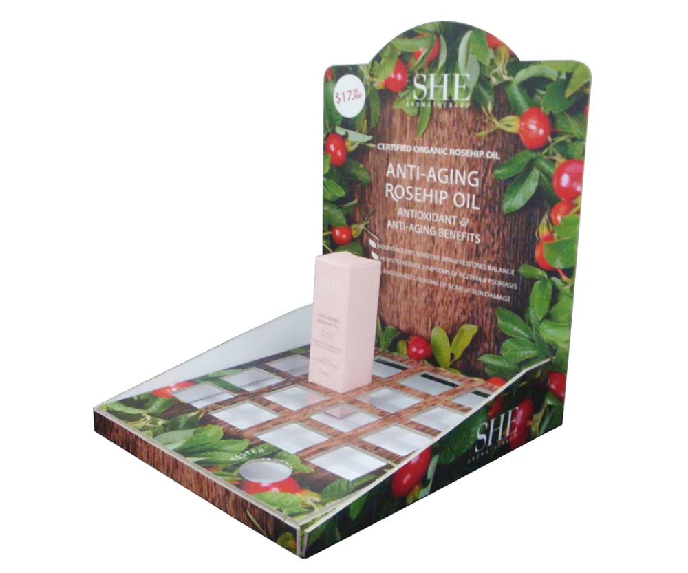 Косметический шкаф и витрина