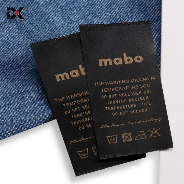 Атласная этикетка с инструкцией по стирке