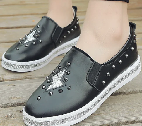 Новый осенний комплект, модный, простая обувь на толстой подошве, украшенные красивым жемчугом; Дышащие туфли на плоской подошве; Женская обувь