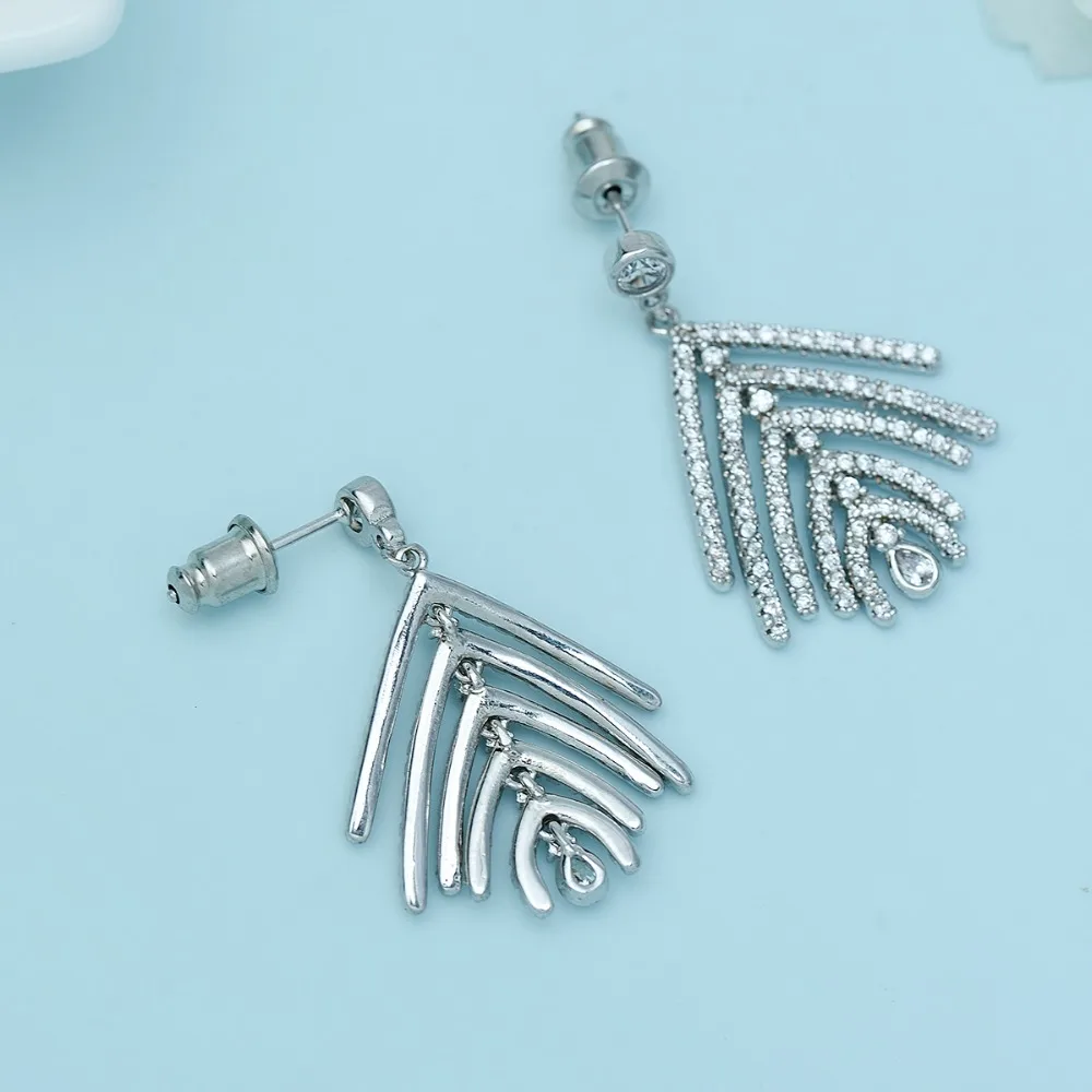 LUOTEEMI Copper Stud Earrings Free Shipping Women Charm Cubic Zirconia Ear Piercing Earrings Studs Initial Stud Earring