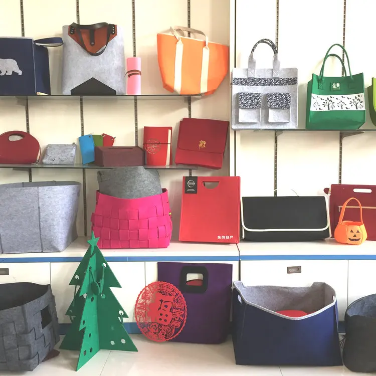 
felt bag /clothing and children toys hanging felt storage basket 