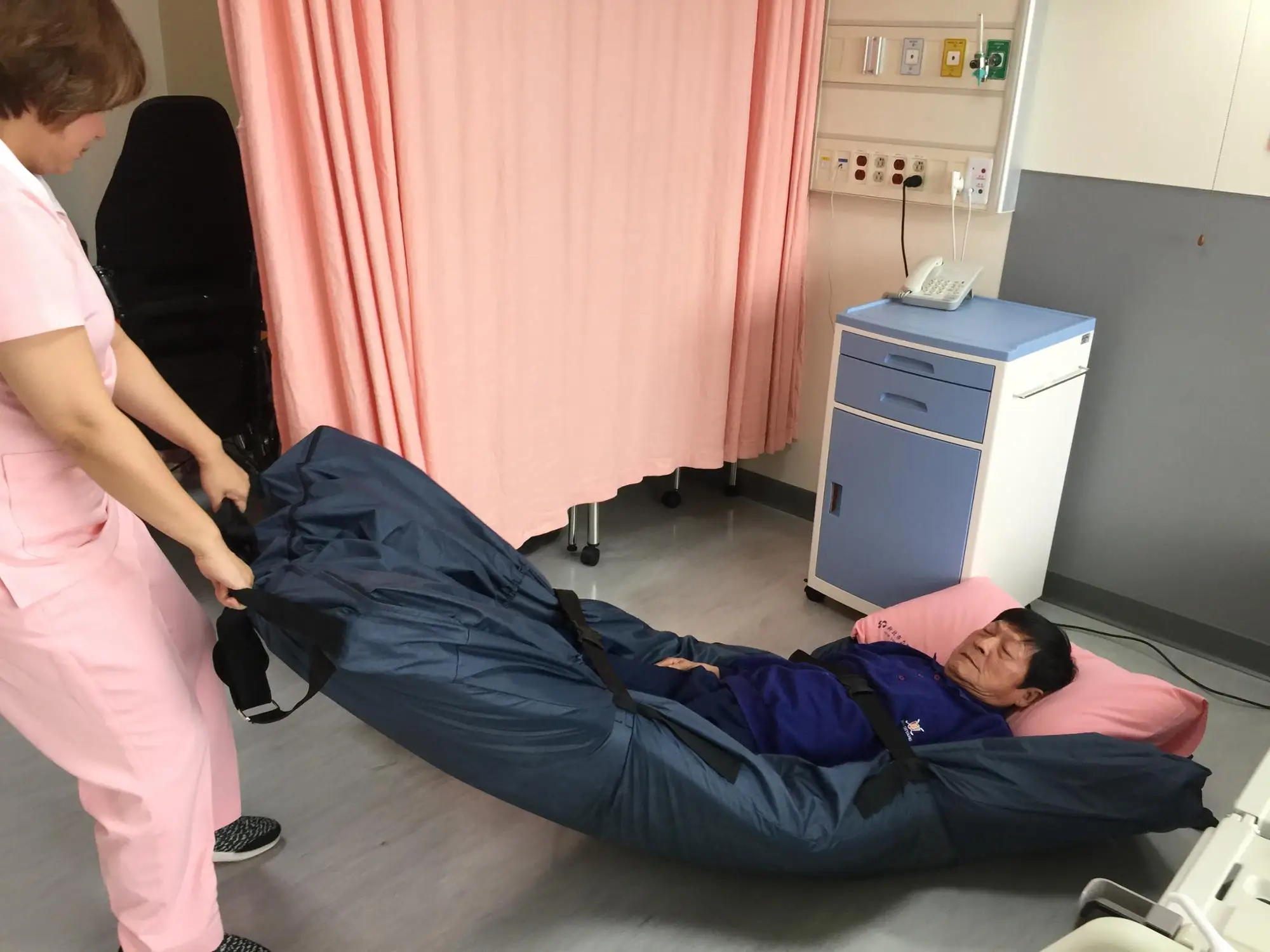 Resecue Equipment for Hospital Fire Evacuation