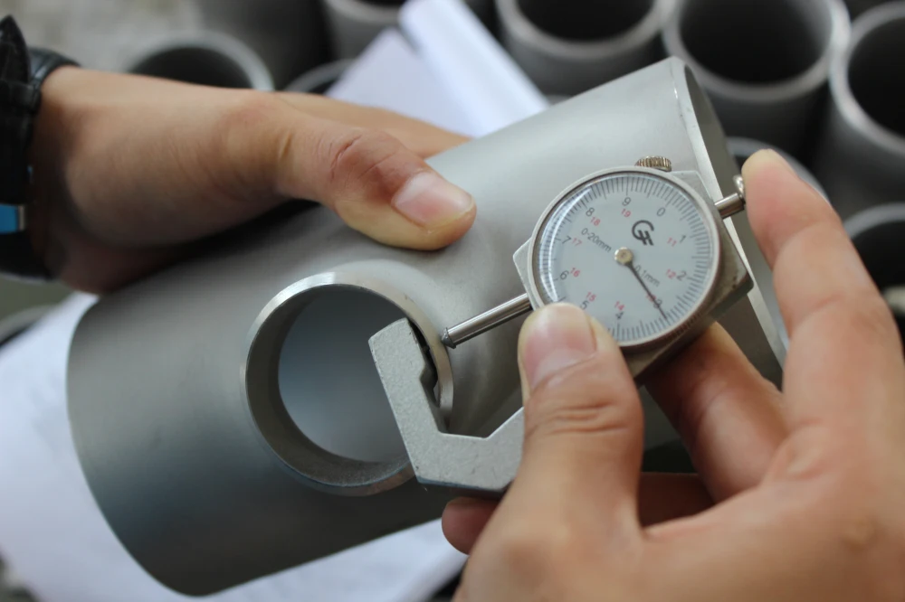 Duplex steel 2205 equal tee butt welding pipe fittings