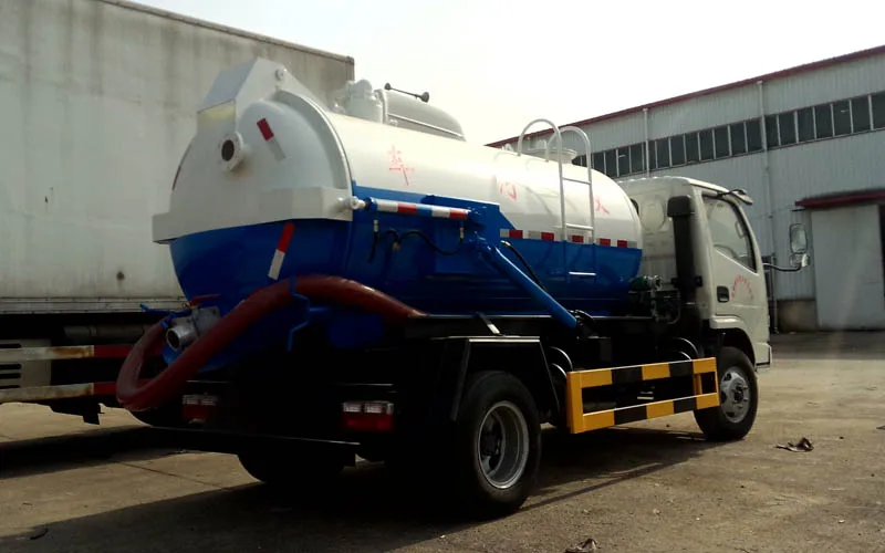 Dongfeng Multi functional 5cbm sewage pump truck in dubai