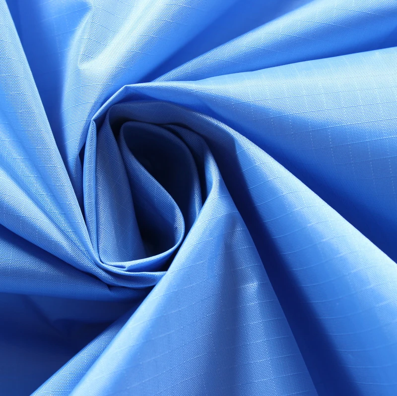 Недорогая Высококачественная 0,3 см водонепроницаемая ткань ripstop с полипропиленовым покрытием 300 t полиэстер ткань тафта для наружной подкладки