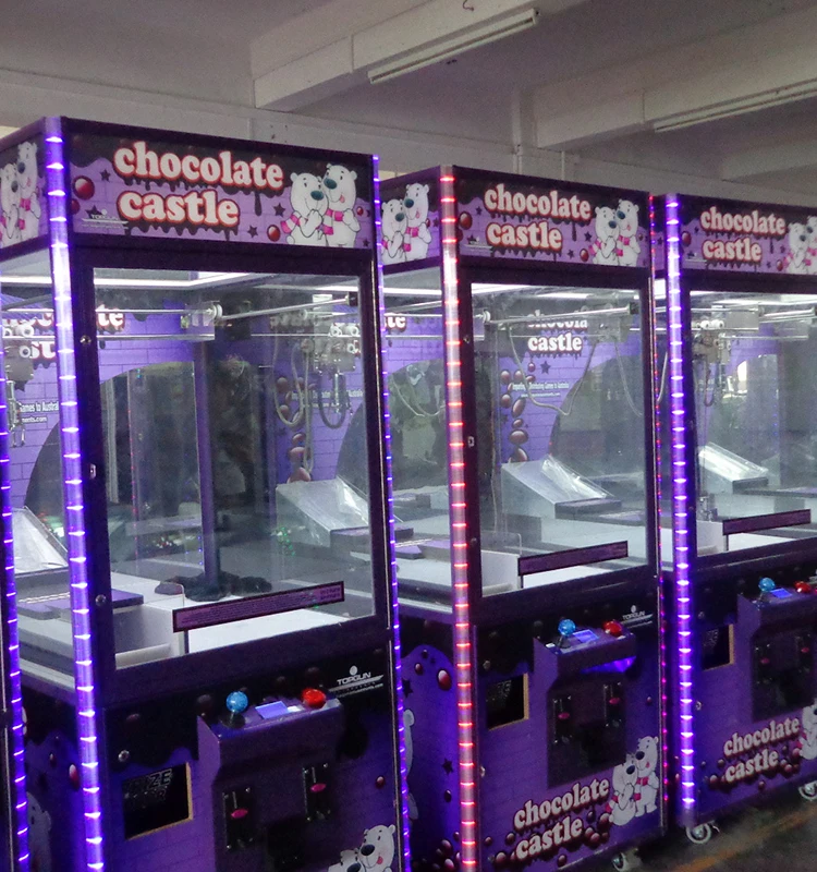hot selling mini toy claw crane machine kit chocolate candy claw game machine