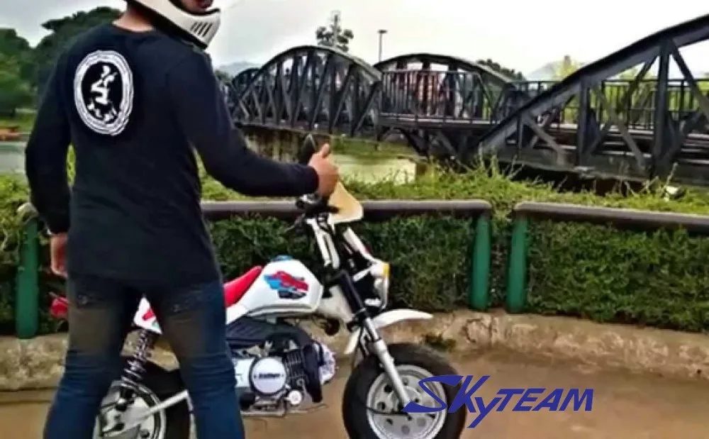
SKYTEAM 50CC 4 STROKE BAJA MONKEY DIRT MOTORCYCLE 
