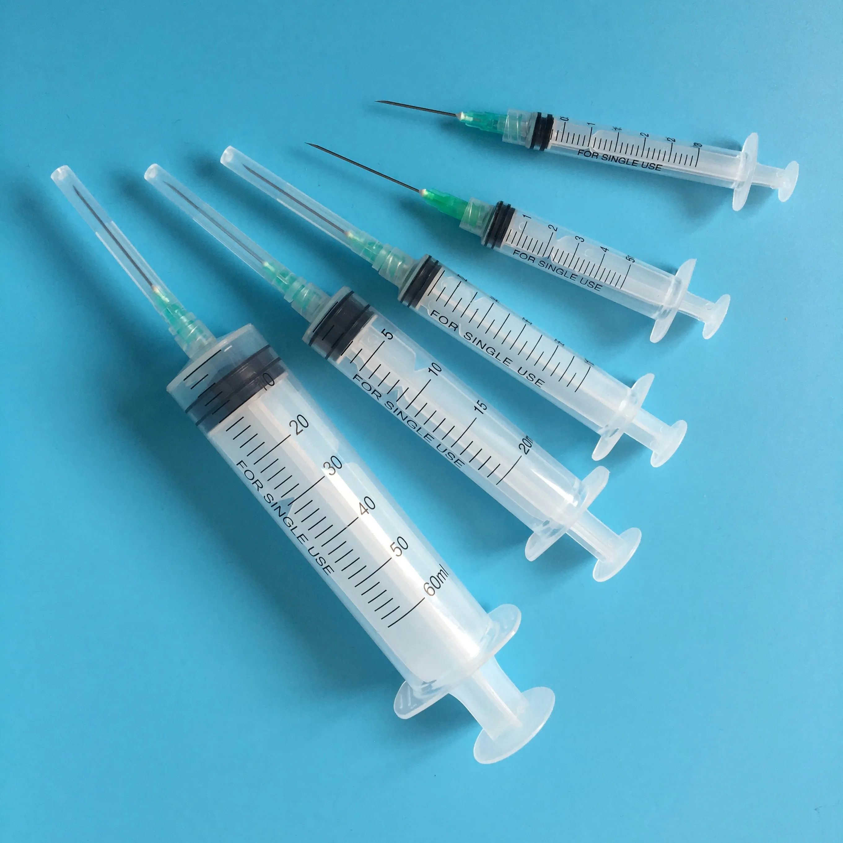 
medical plastic disposable syringe with needle price manufacturers 