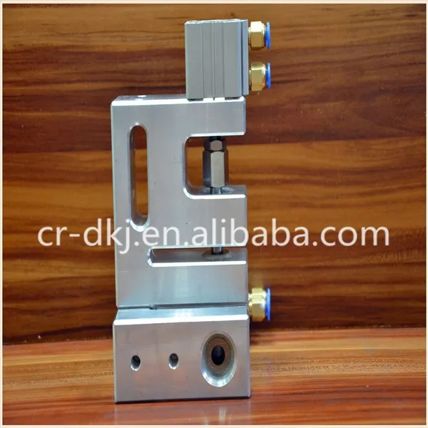 
High Precision Pneumatic 10mm Hole Punch for Plastic Film 