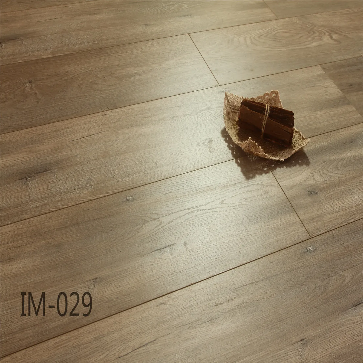Caiming new type laminated wooden flooring engineered flooring 12.3 mm